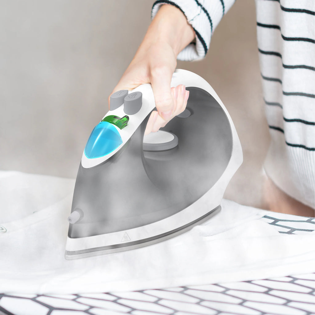 Steamfast SF-760 Portable Cordless Steam Iron with Carrying Case, White