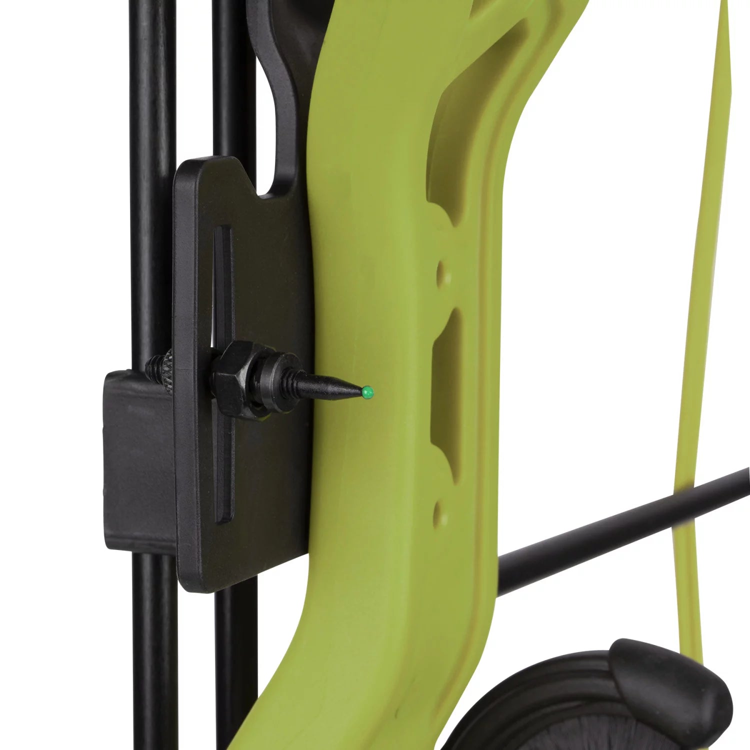Bear Archery Brave Youth Bow Includes Whisker Biscuit, Arrows, Armguard, and Arrow Quiver Recommended for Ages 8 and Up –&nbsp;Green
