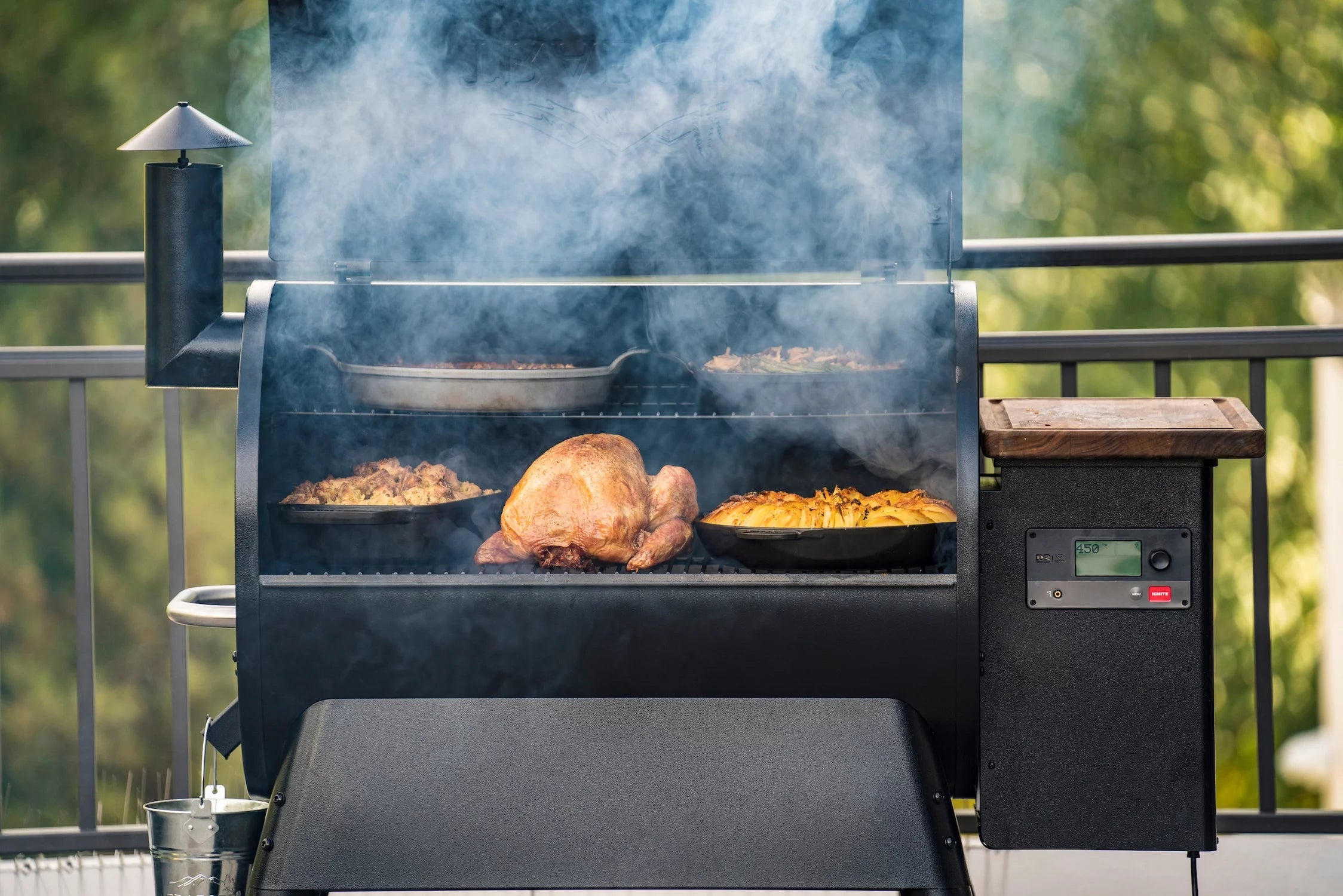 Traeger Pellet Grills Pro 780 Wood Pellet Grill and Smoker - Black