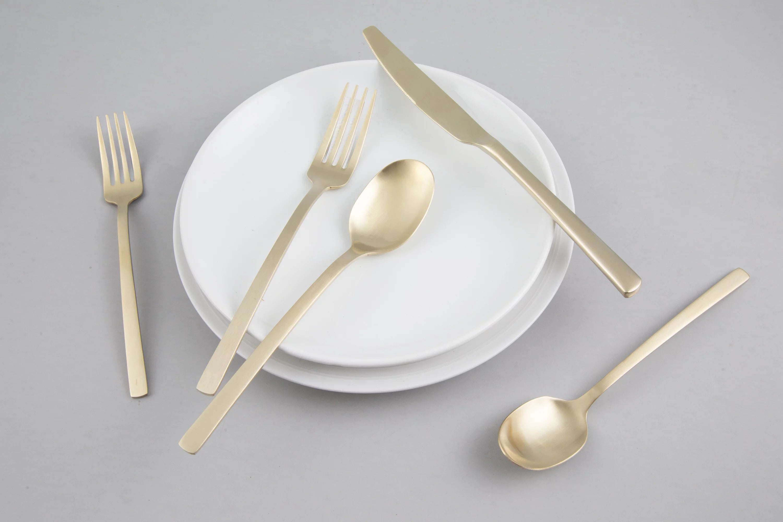 Beacon Champagne Satin 20-Piece Set, Service for 4