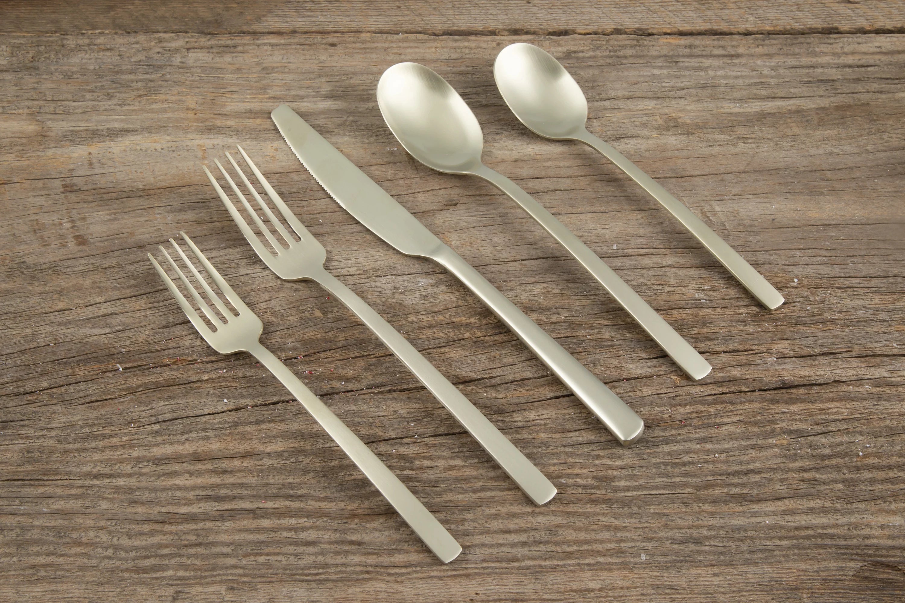Beacon Champagne Satin 20-Piece Set, Service for 4