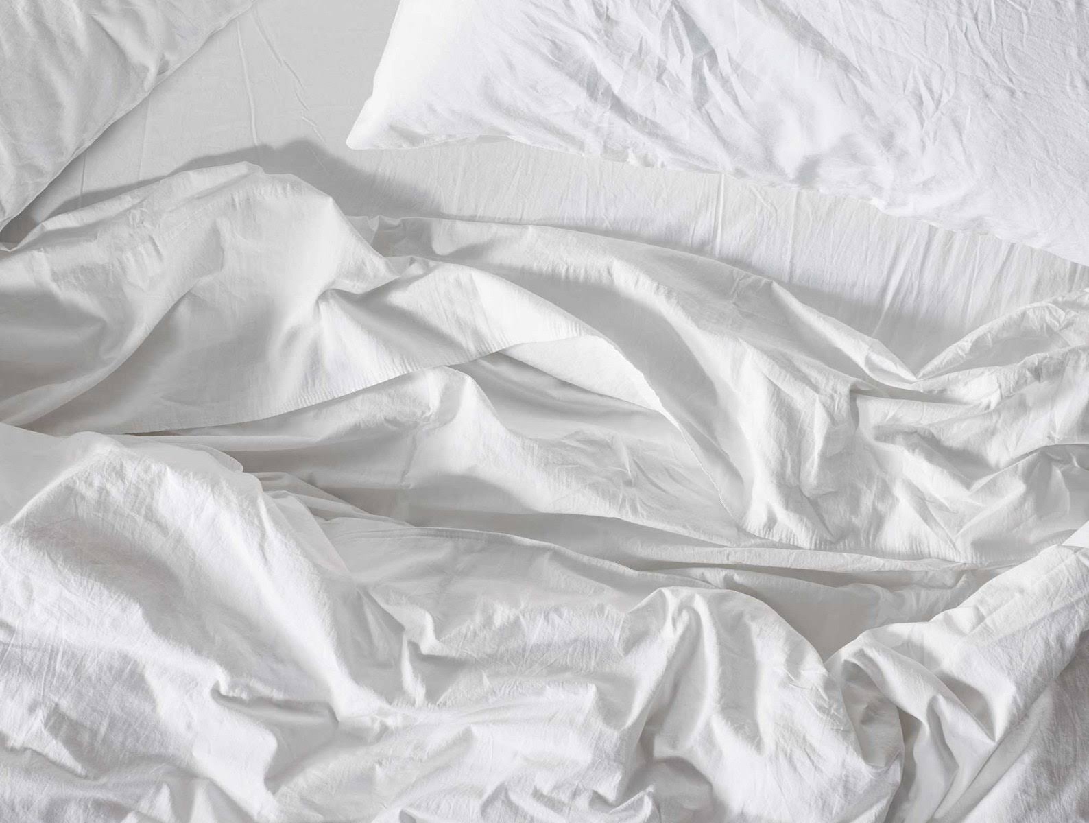 Coyuchi | Organic Crinkled Percale Fitted Sheet King Steel Blue