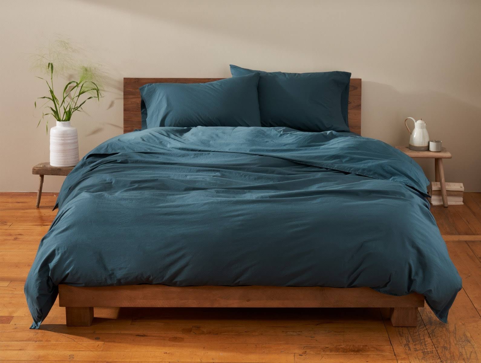 Coyuchi | Organic Crinkled Percale Fitted Sheet King Steel Blue