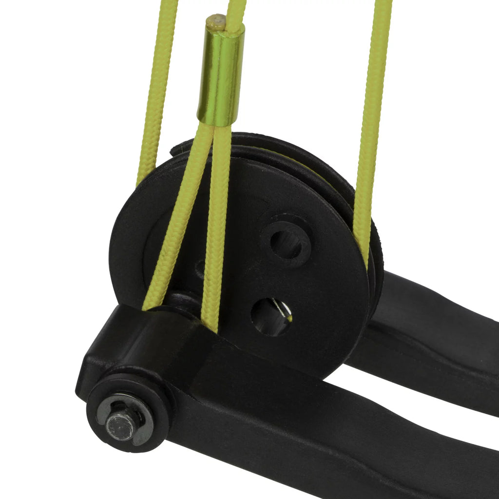 Bear Archery Brave Youth Bow Includes Whisker Biscuit, Arrows, Armguard, and Arrow Quiver Recommended for Ages 8 and Up –&nbsp;Green