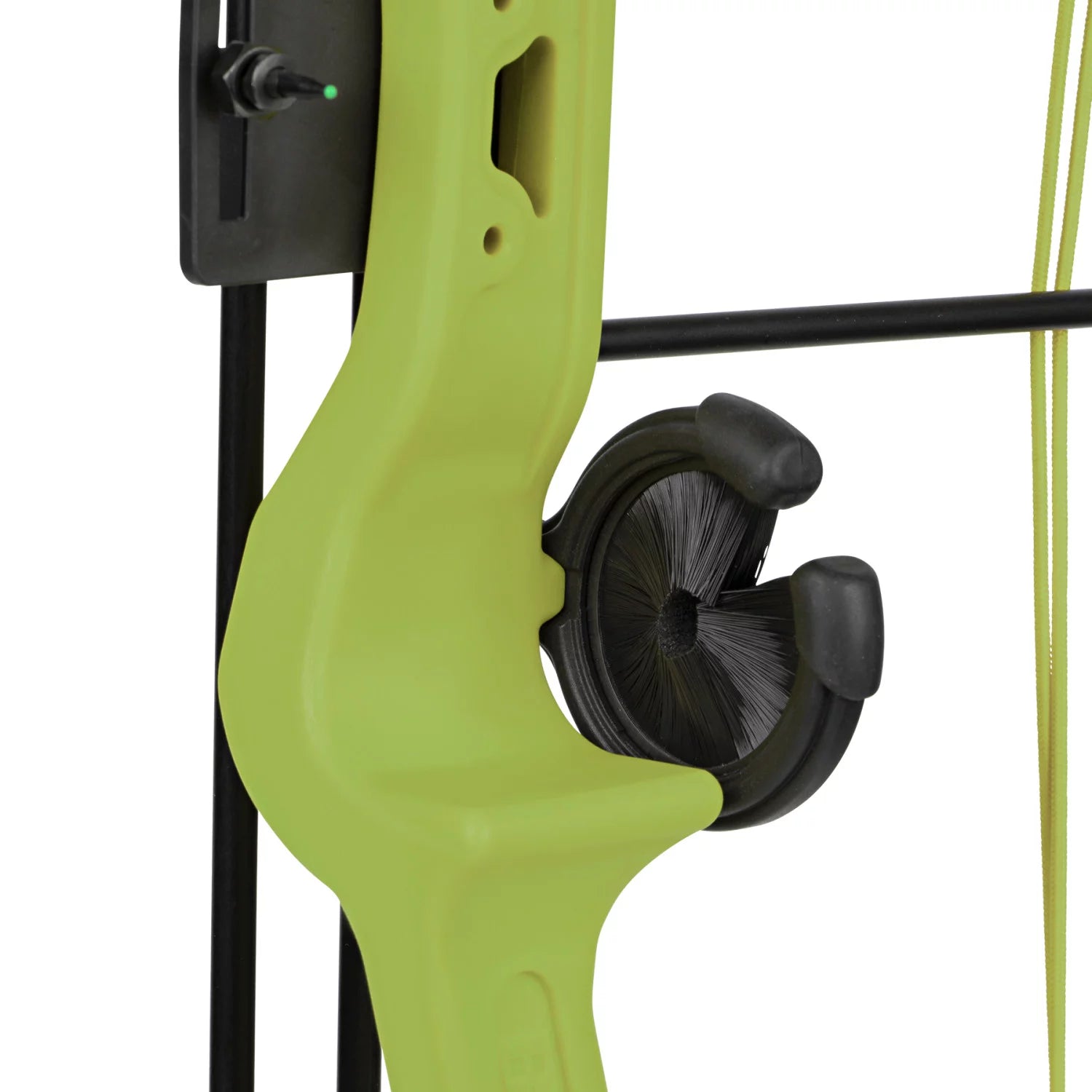 Bear Archery Brave Youth Bow Includes Whisker Biscuit, Arrows, Armguard, and Arrow Quiver Recommended for Ages 8 and Up –&nbsp;Green